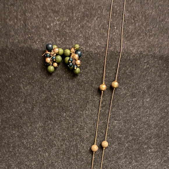 Vintage necklace and earrings set - Picture 6 of 9